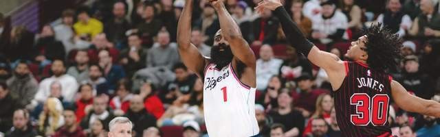 世界杯app下载-洛城德比！小卡伤情不明，哈登硬刚湖人东詹，双方都是排名卡位战